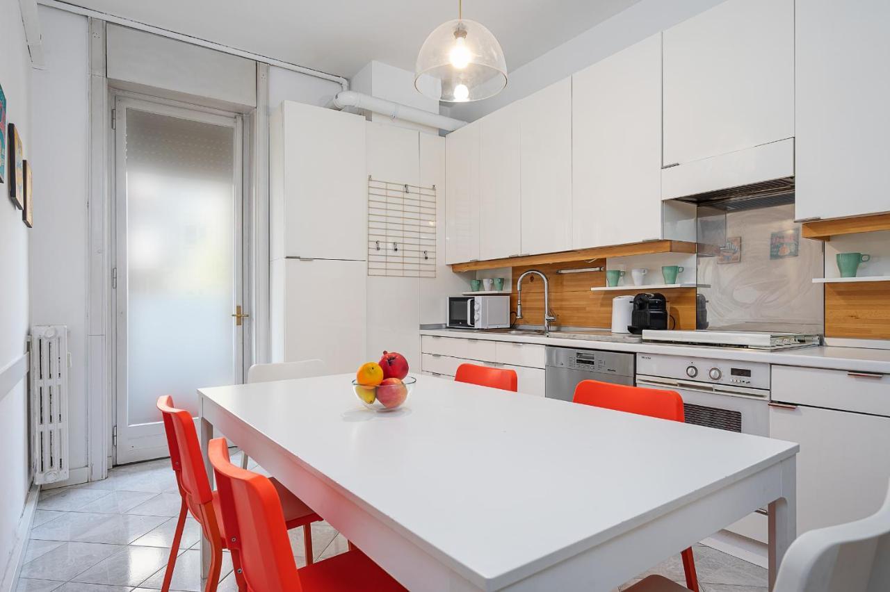 Hemeras Boutique Homes - Design Home In Canals District 밀라노 외부 사진